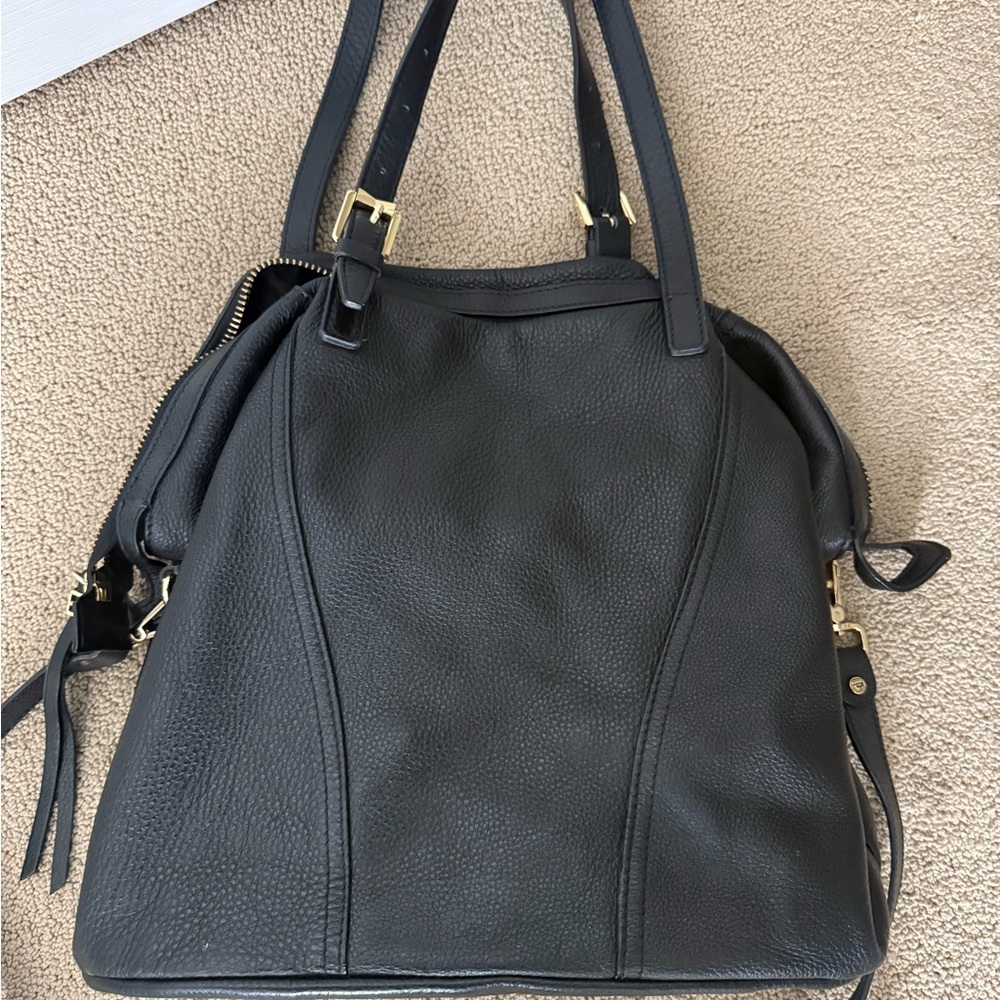 Gianni Chiarini Large Pebbled Leather shoulder bag from Italy excellent conditio